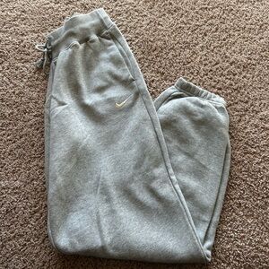 Nike Oversized Joggers